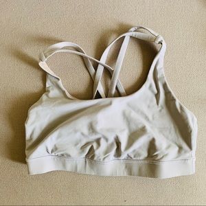 White lululemon sports bra size 4